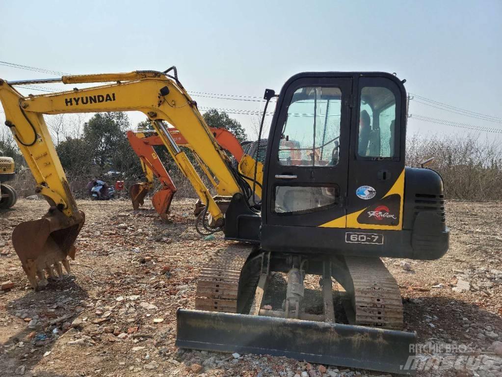 Hyundai R60-7 Mini bageri < 7t