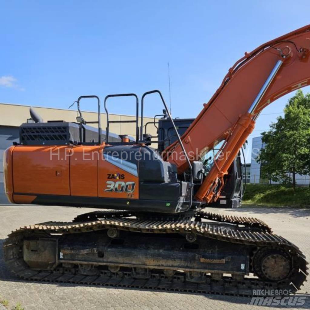 Hitachi ZX300LC-7 Bageri guseničari