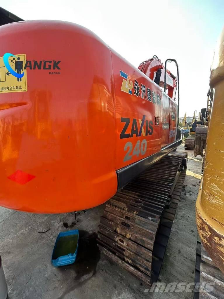 Hitachi ZX 240 Bageri guseničari