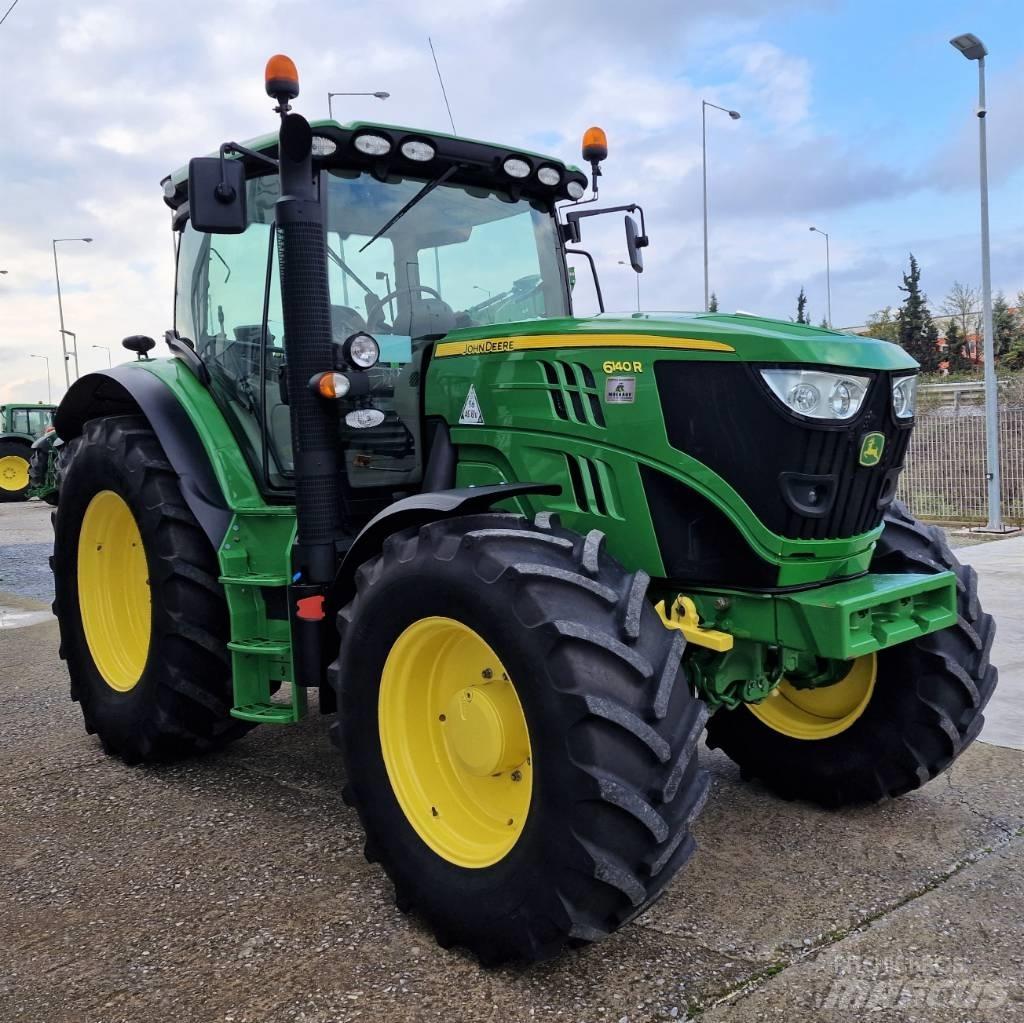 John Deere 6140 R Traktori