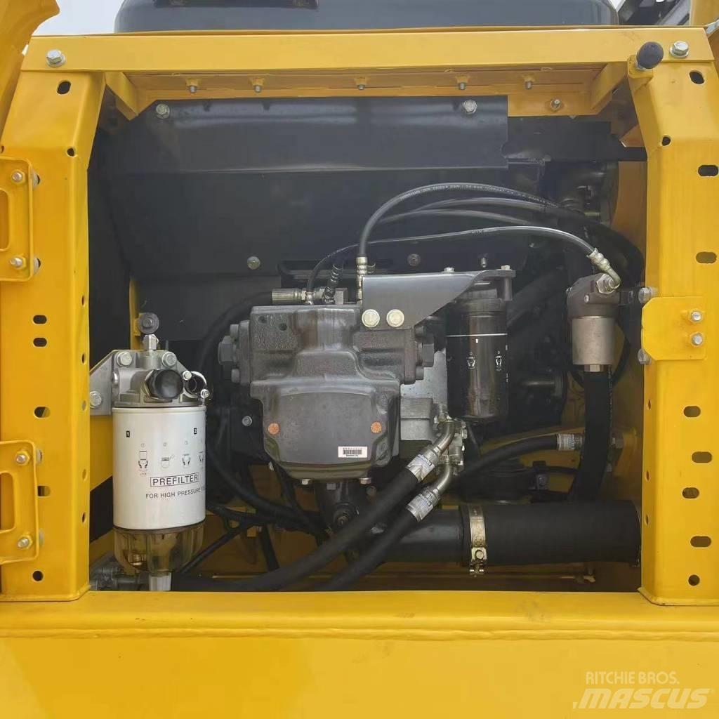 Komatsu PC200 Bageri guseničari