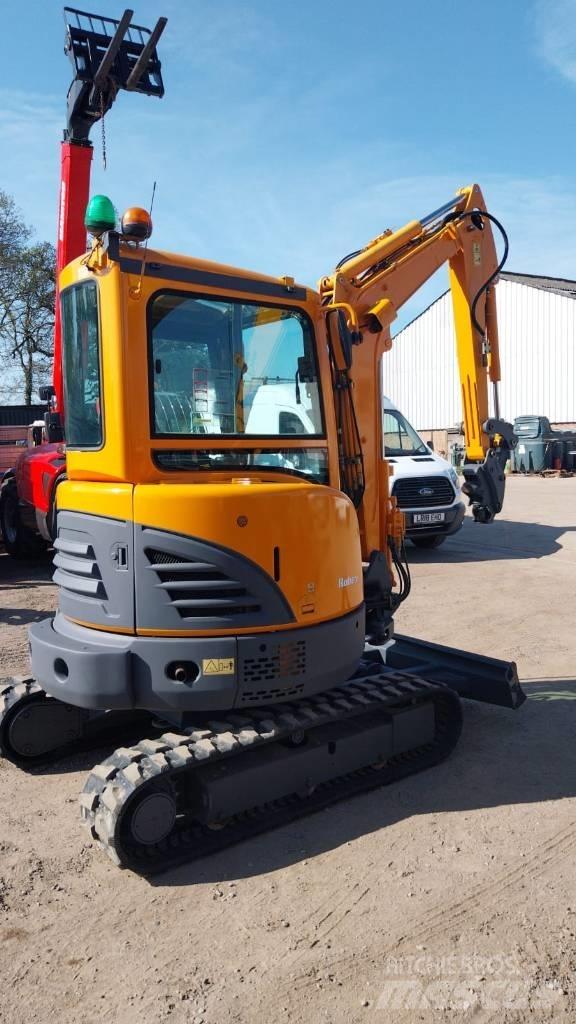 Hyundai X30Z-9AK Midi bageri 7t – 12t