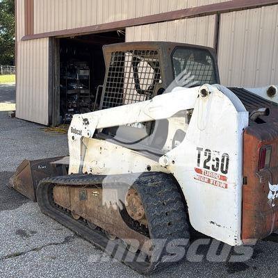 Bobcat T250 Skid steer mini utovarivači