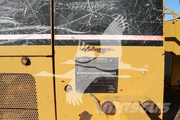 CAT D3C III Buldožeri guseničari