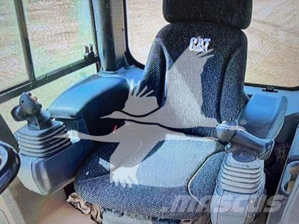 CAT D5K2 LGP Buldožeri guseničari