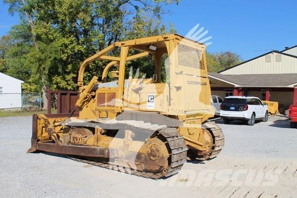 CAT D6D Buldožeri guseničari