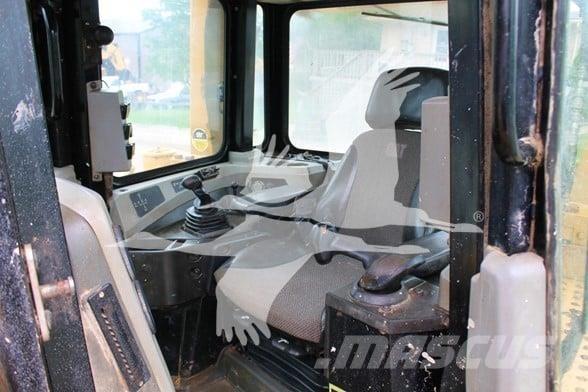CAT D6T Buldožeri guseničari