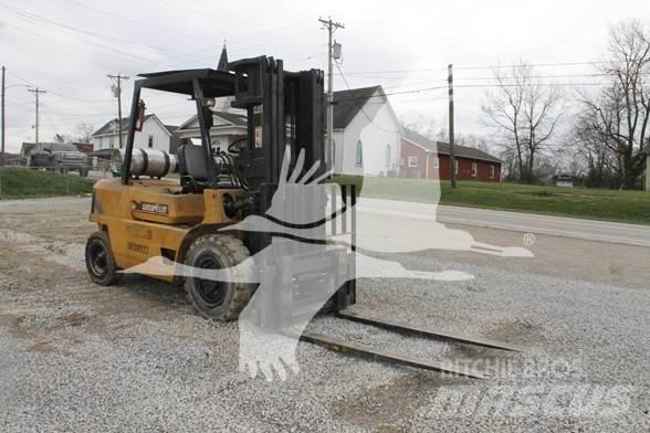 CAT GP40 Dizelski viljuškari