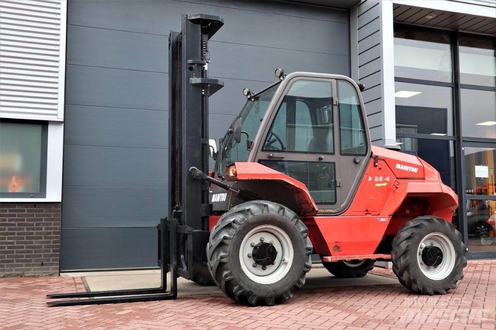 Manitou M 26.4 Vanterenski viljuškar