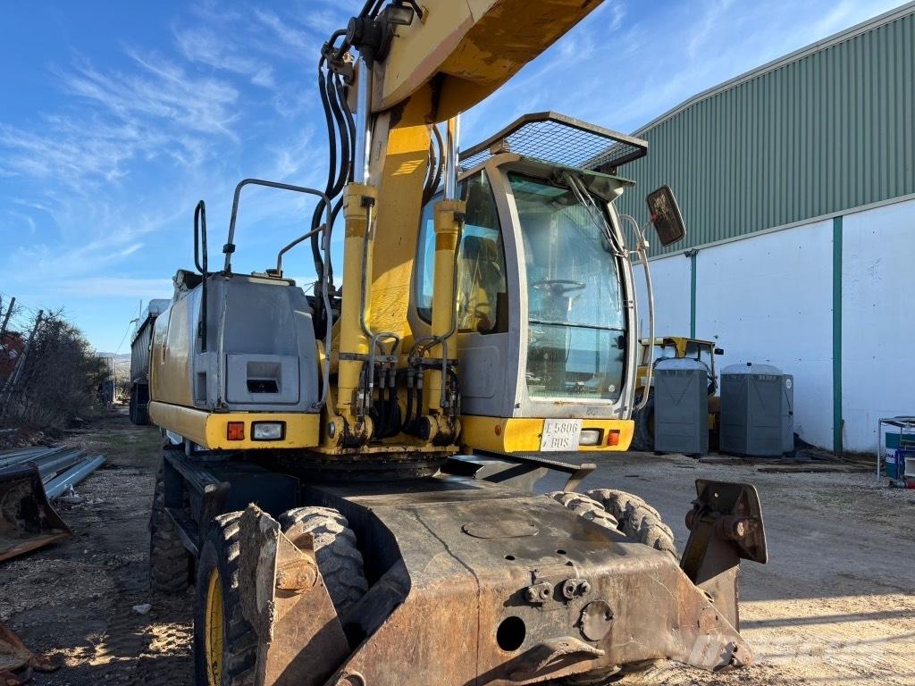 New Holland MH 6.6 Bageri točkaši