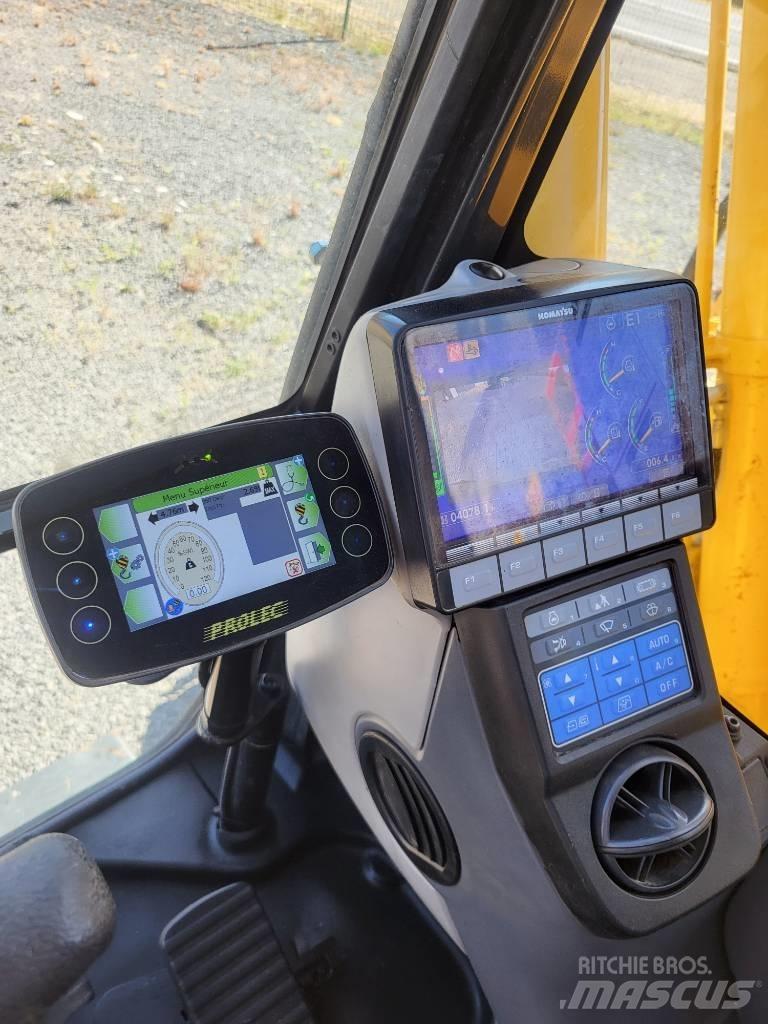 Komatsu PC 138 US-11 Bageri guseničari