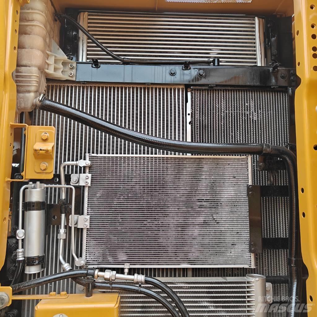CAT 320 Bageri guseničari
