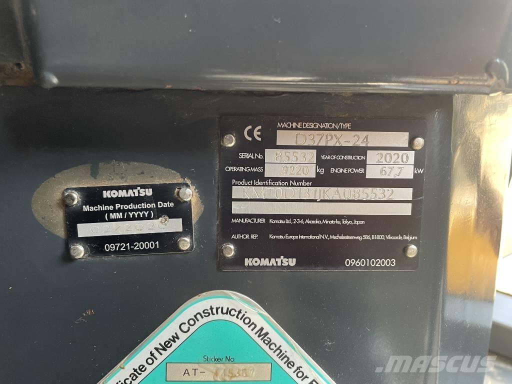 Komatsu D 37 PX-24 Buldožeri guseničari