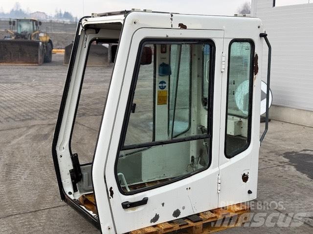 Liebherr R 944 B CAB Kabine i unutrašnjost