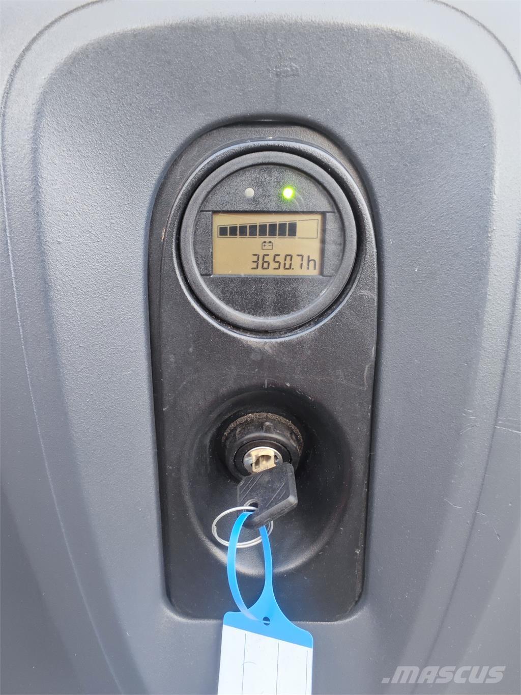 Linde L 12 Samopogonski ručni viljuškari