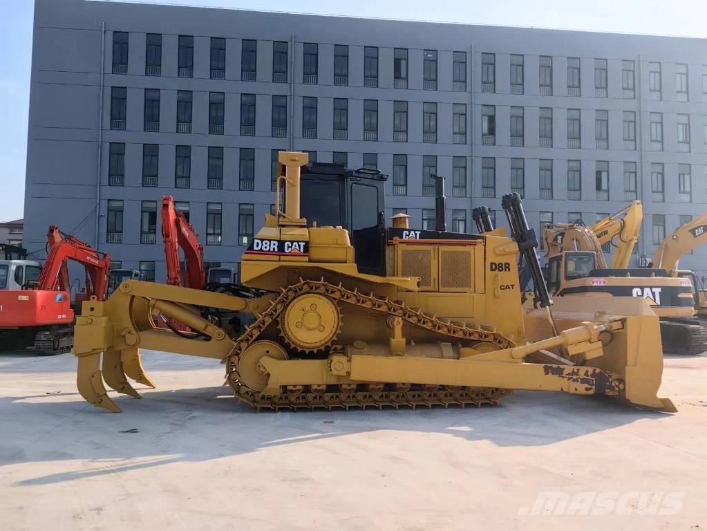 CAT D8R Buldožeri guseničari