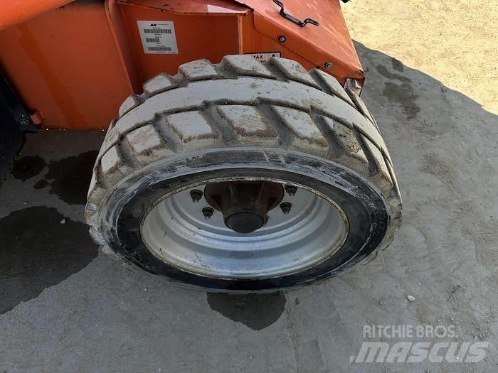 JLG E450AJ Ostali kranovi i platforme