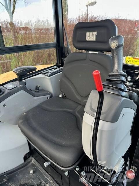 CAT 302.7 D CR Bageri guseničari
