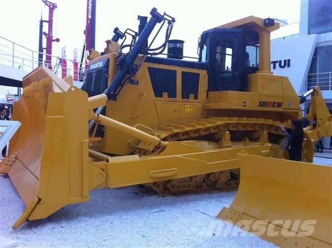 Komatsu D 65 EX-16 Buldožeri guseničari