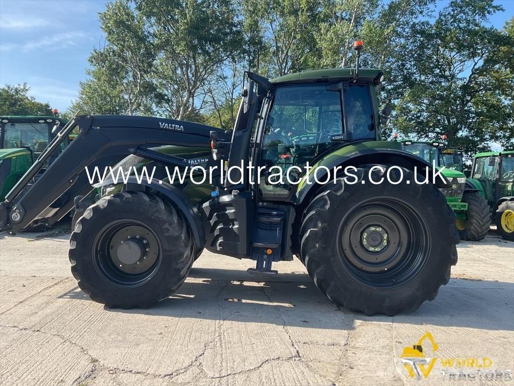 Valtra T 255 Traktori