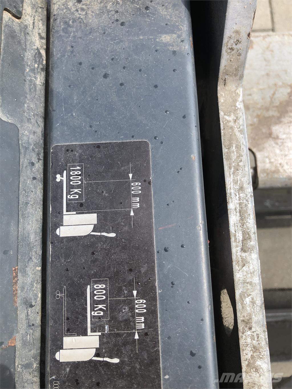 Still EXU-H 18 Ručni električni viljuškar