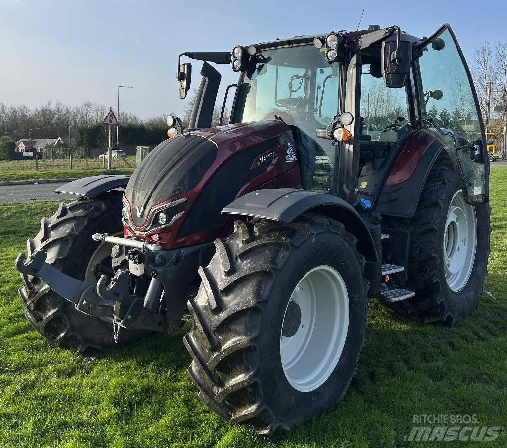 Valtra N175V Traktori