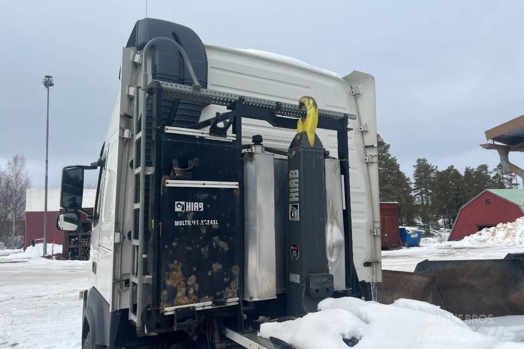 Volvo FM 12 Rol kiper kamioni sa kukom za podizanje tereta