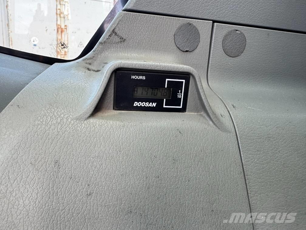 Doosan DX 300 LC-3 Bageri guseničari