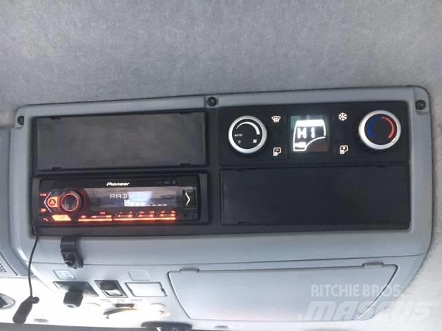 Valtra T 234 V Traktori
