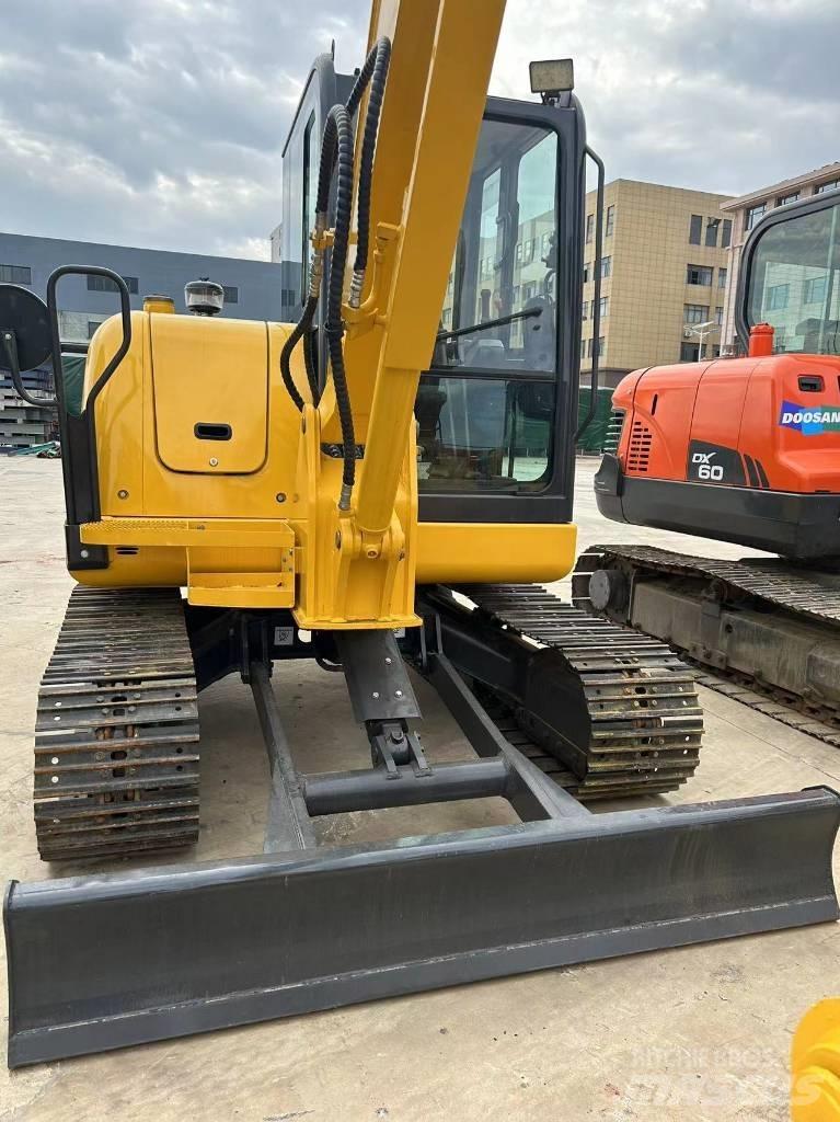 Komatsu PC 56 Mini bageri < 7t