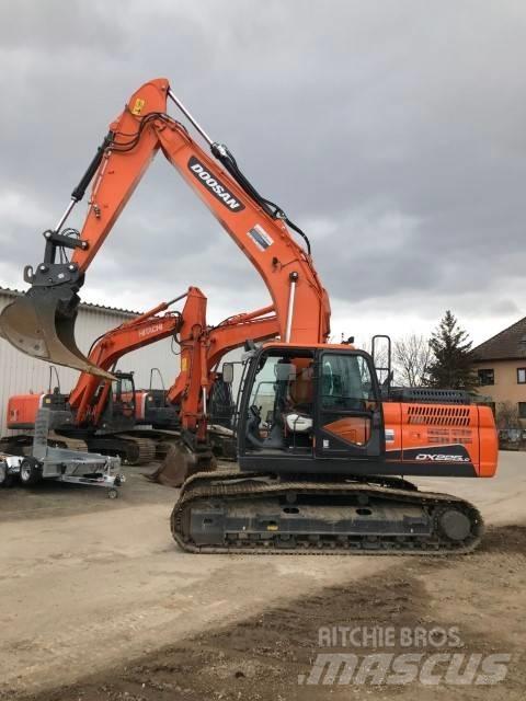 Doosan DX225LC-5 Bageri guseničari