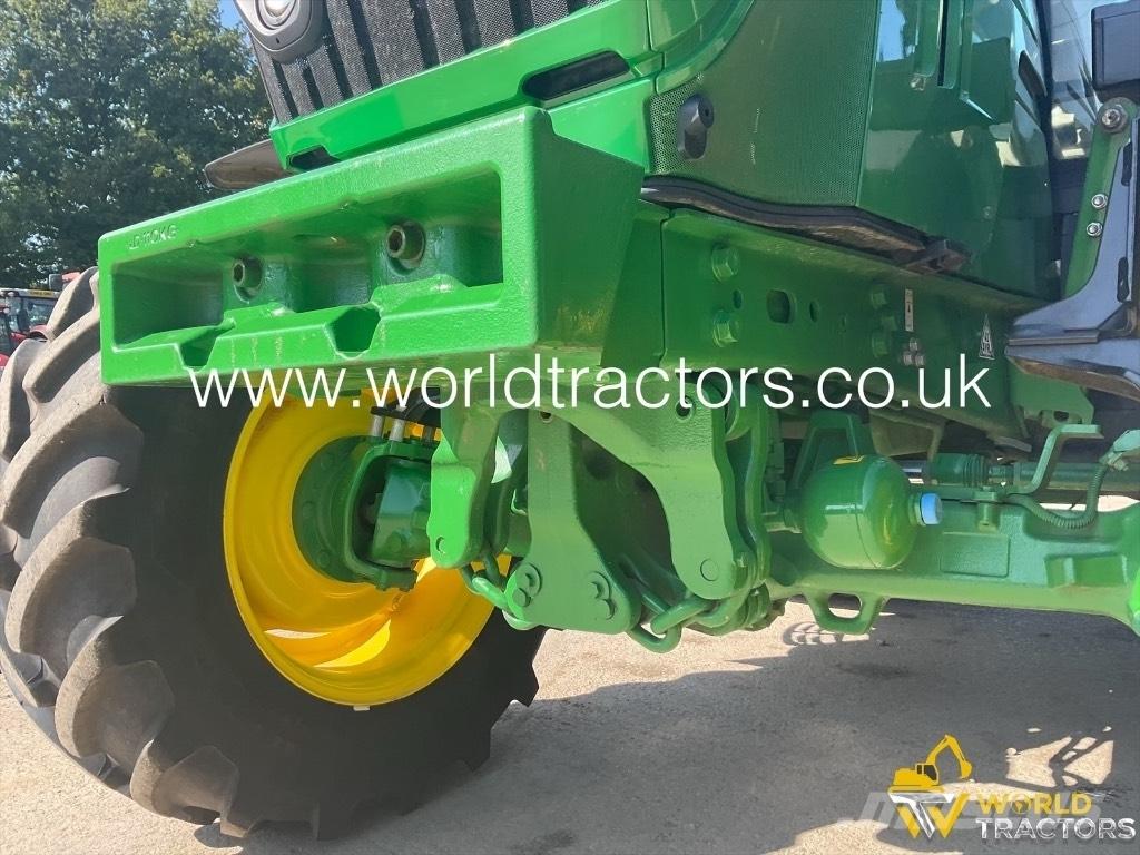 John Deere 6130 R Traktori