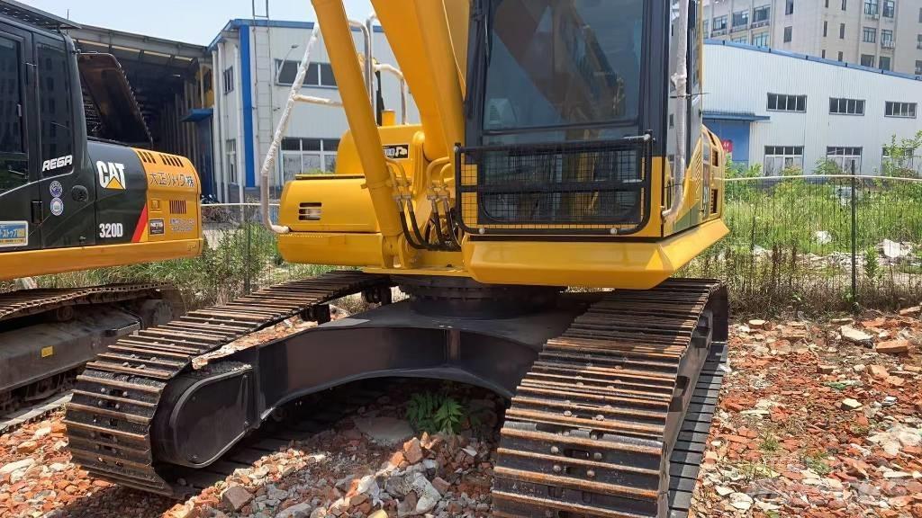 Komatsu PC 210 LC Bageri guseničari