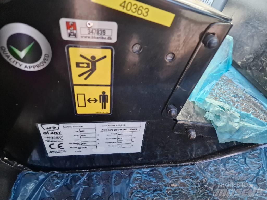 GiANT G2300 HD Višenamenski utovarivači
