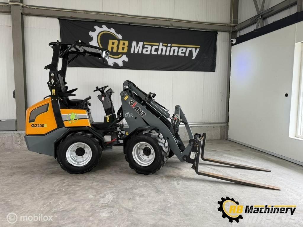 GiANT G2200E Utovarivači na točkove