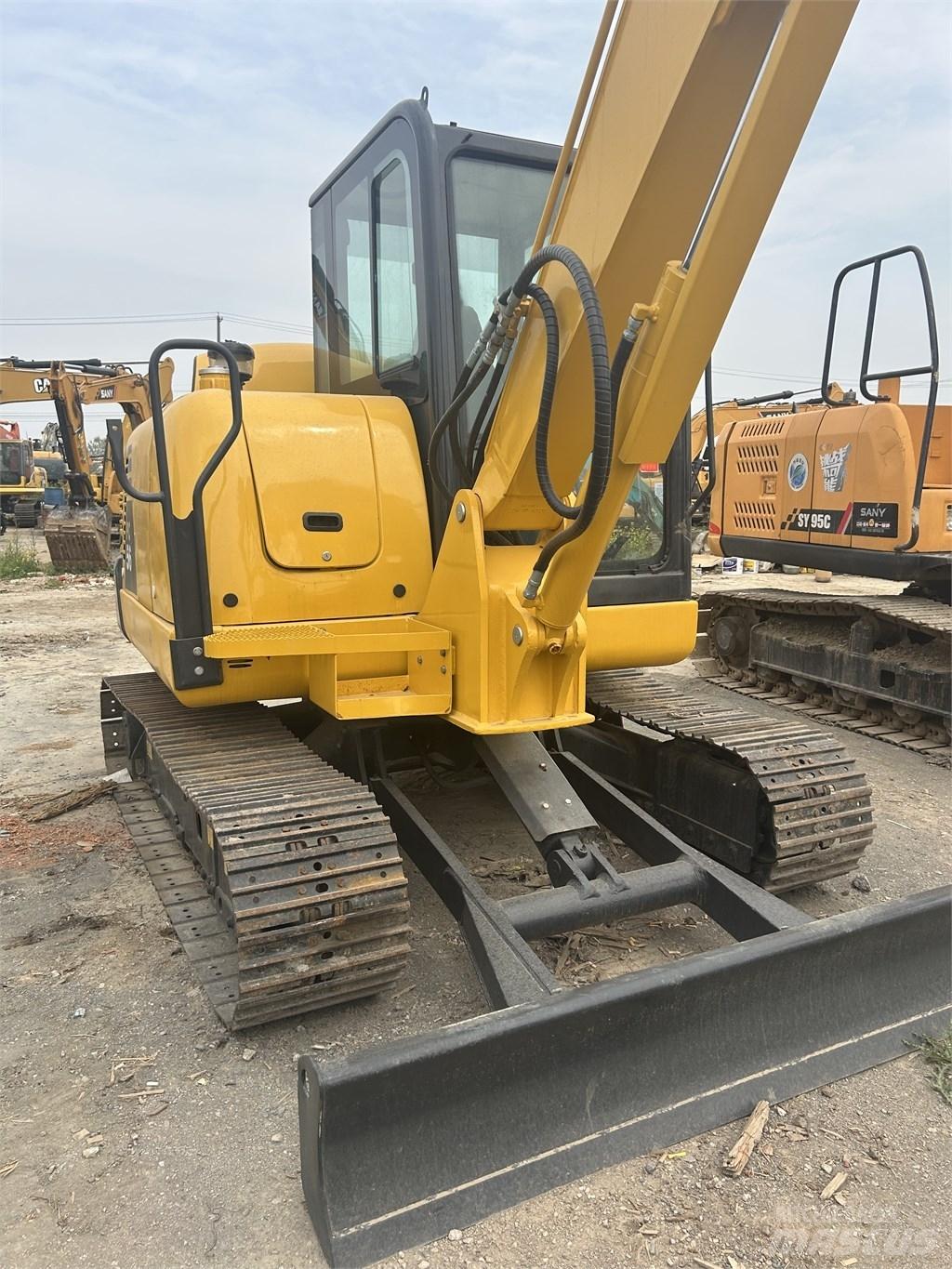 Komatsu PC 56 Mini bageri < 7t