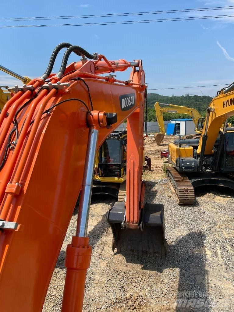 Doosan DX 260 Bageri guseničari
