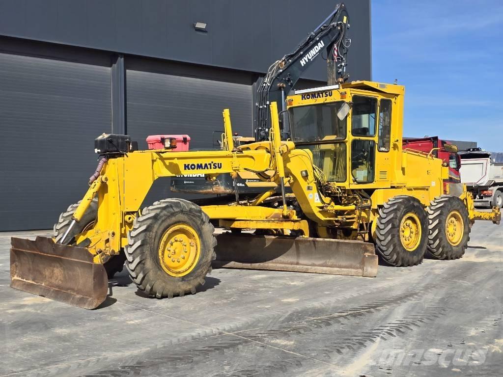 Komatsu GD521A-1 Grejderi