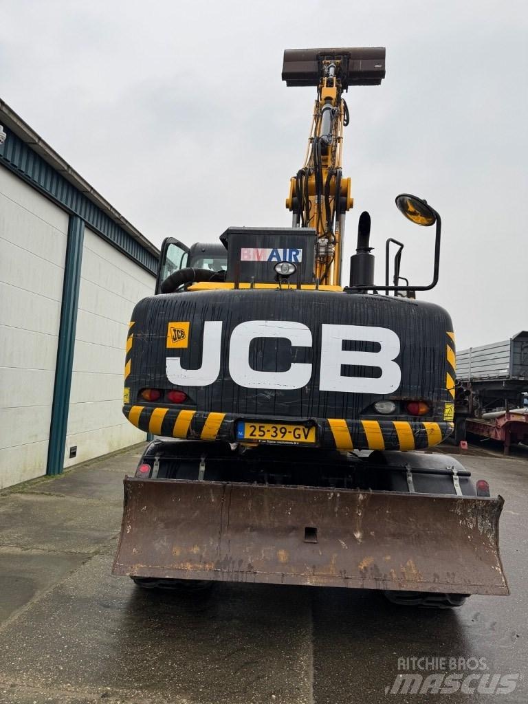 JCB 140w Bageri guseničari