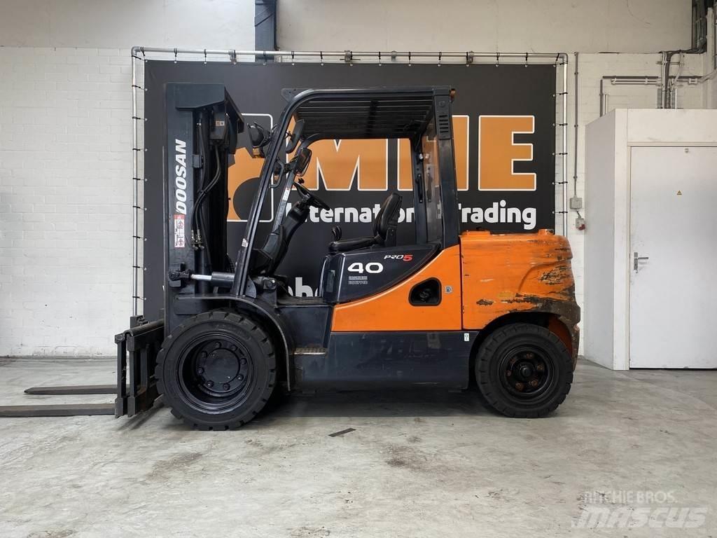 Doosan D40SC-5 Dizelski viljuškari