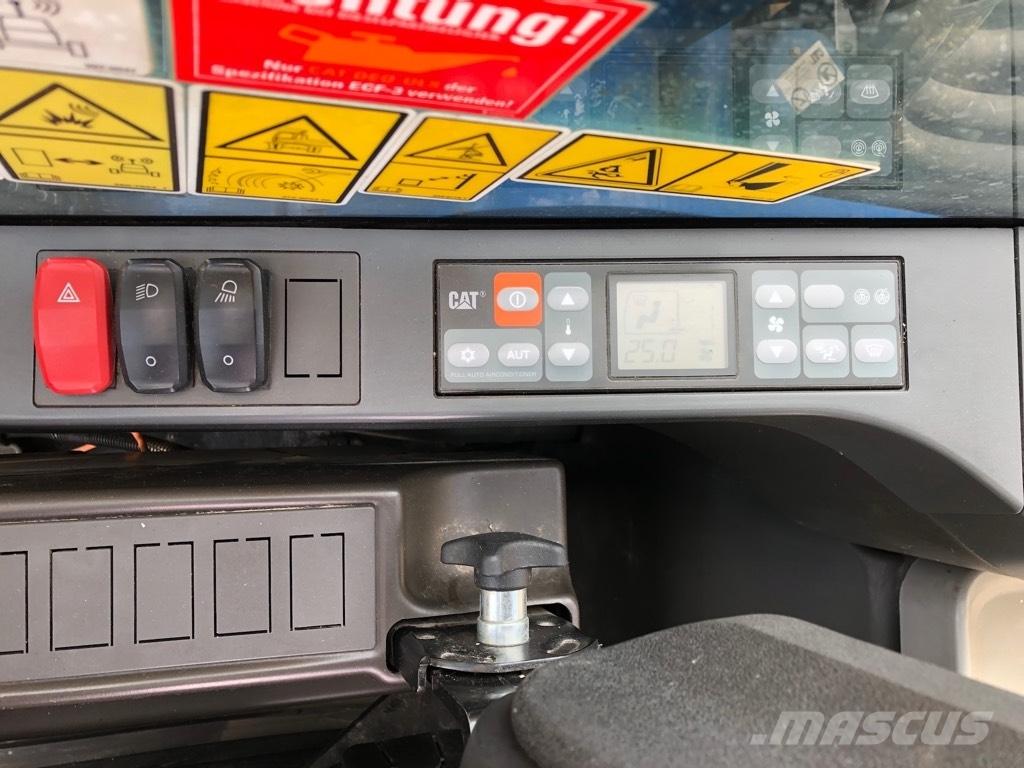 CAT M 318 F Bageri točkaši