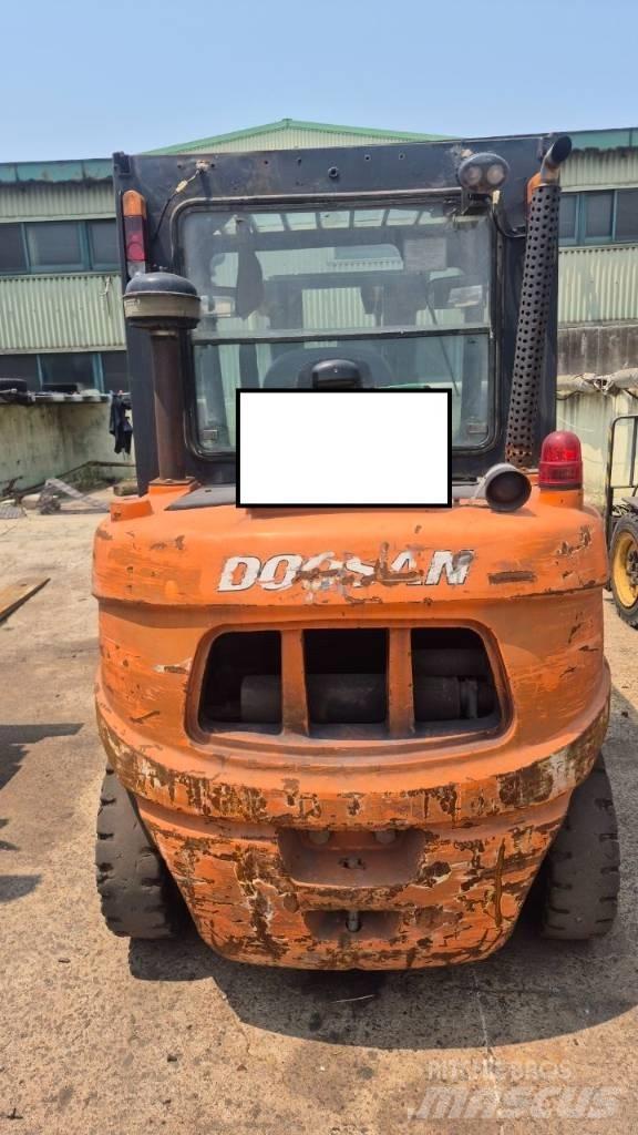 Doosan D 35 C-5 Električni viljuškari