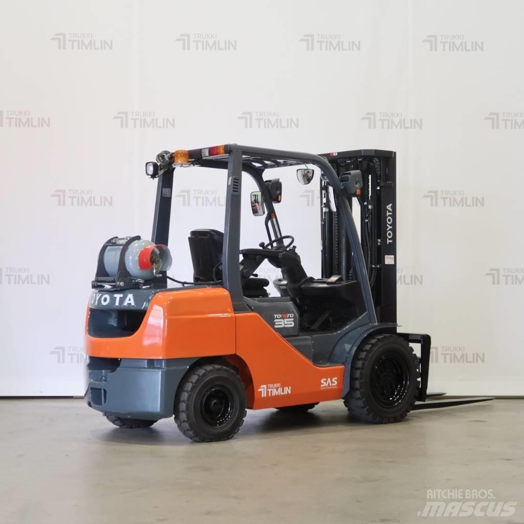 Toyota 02-8FGJF35 Plinski viljuškari