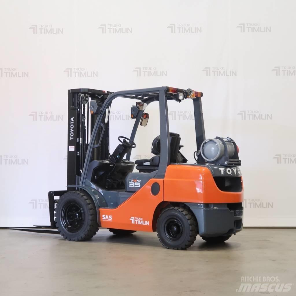 Toyota 02-8FGJF35 Plinski viljuškari