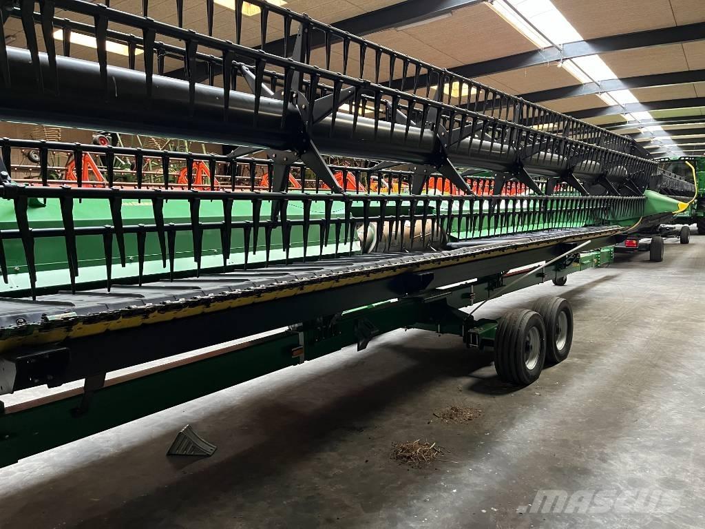 John Deere T670 Kombajni
