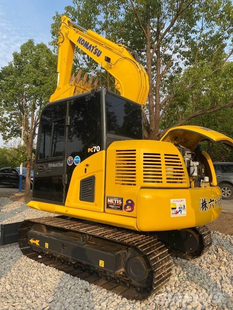 Komatsu 70-8 Bageri guseničari