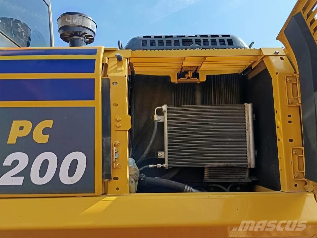 Komatsu PC 200 Bageri guseničari