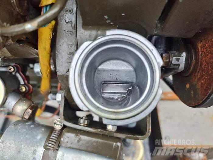  Engines F4L912 Ostale kargo komponente