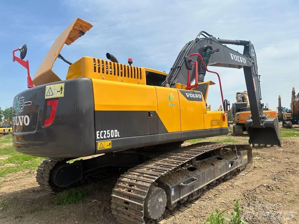 Volvo EC 250 D Bageri guseničari