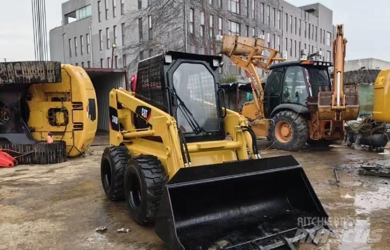 CAT 246D Skid steer mini utovarivači